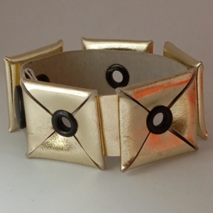 bracelet carré doré