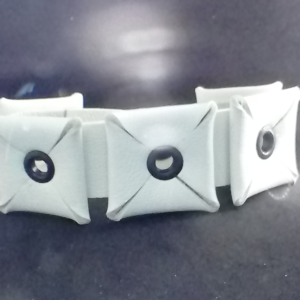 bracelet carré blanc