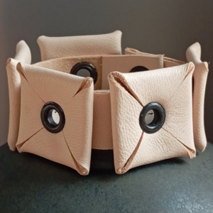 bracelet carré cuir naturel